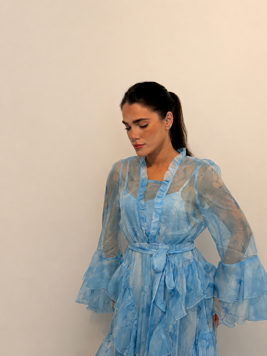 VESTIDO MIDI FLUIDO ORGANZA