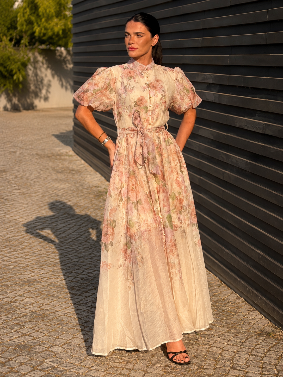 VESTIDO EM ORGANZA MANGAS BALÃO