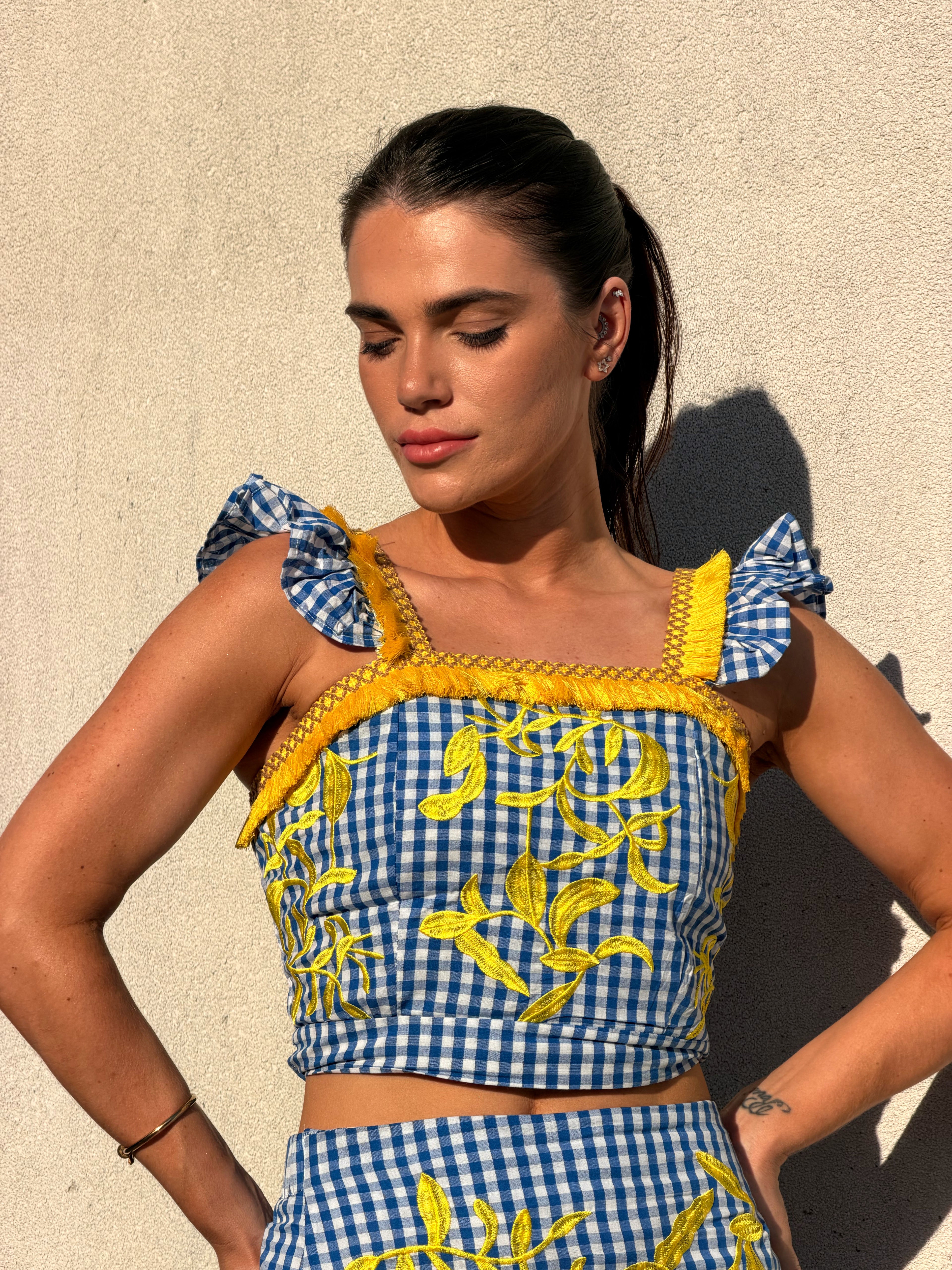 CONJUNTO AZUL BORDADO AMARELO